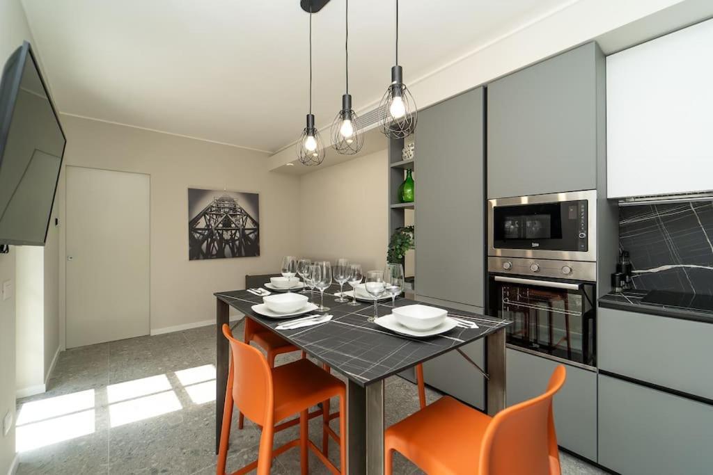 Apt 2 Min From The Cathedral With Private Parking Côme Extérieur photo