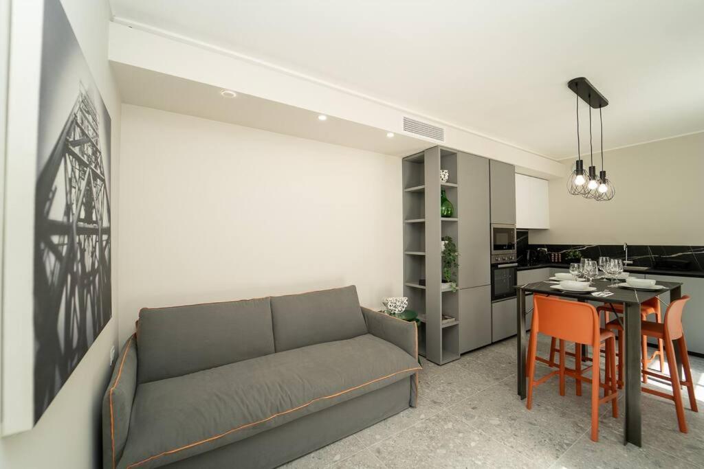 Apt 2 Min From The Cathedral With Private Parking Côme Extérieur photo