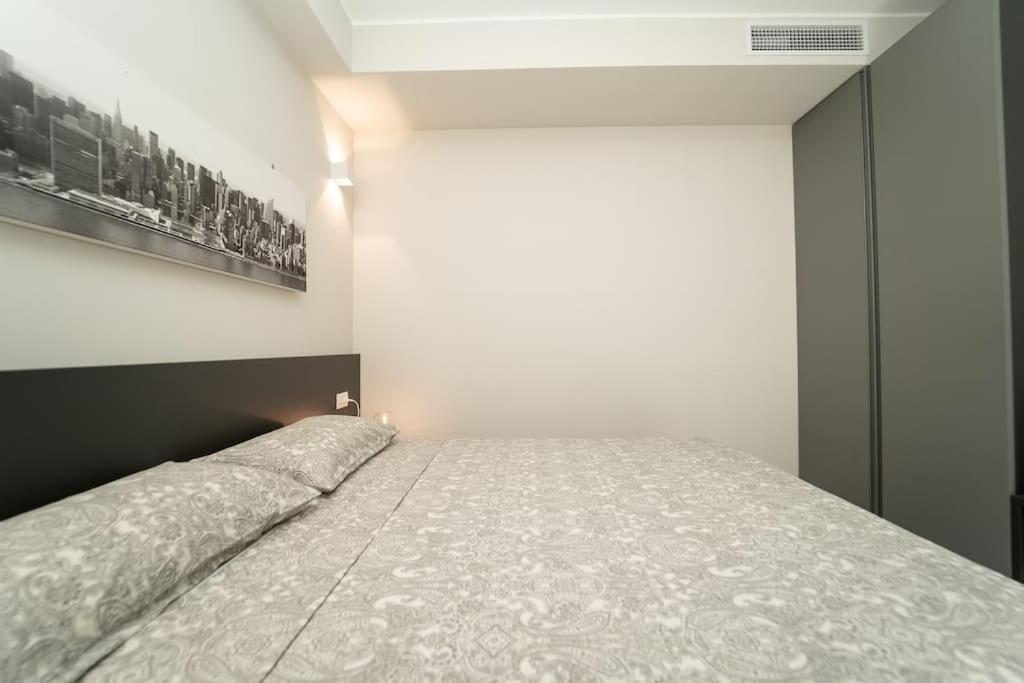 Apt 2 Min From The Cathedral With Private Parking Côme Extérieur photo