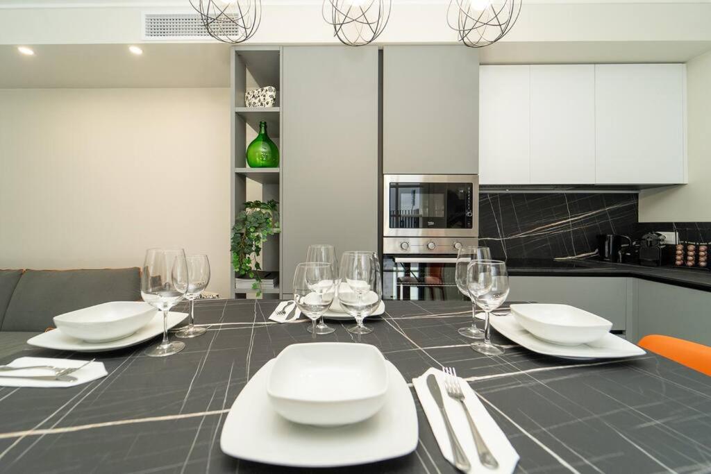 Apt 2 Min From The Cathedral With Private Parking Côme Extérieur photo
